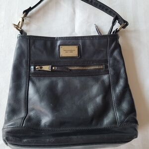 TIGNANELLO Womens Hogan Black Leather Shoulder Bag with Gold Hardware